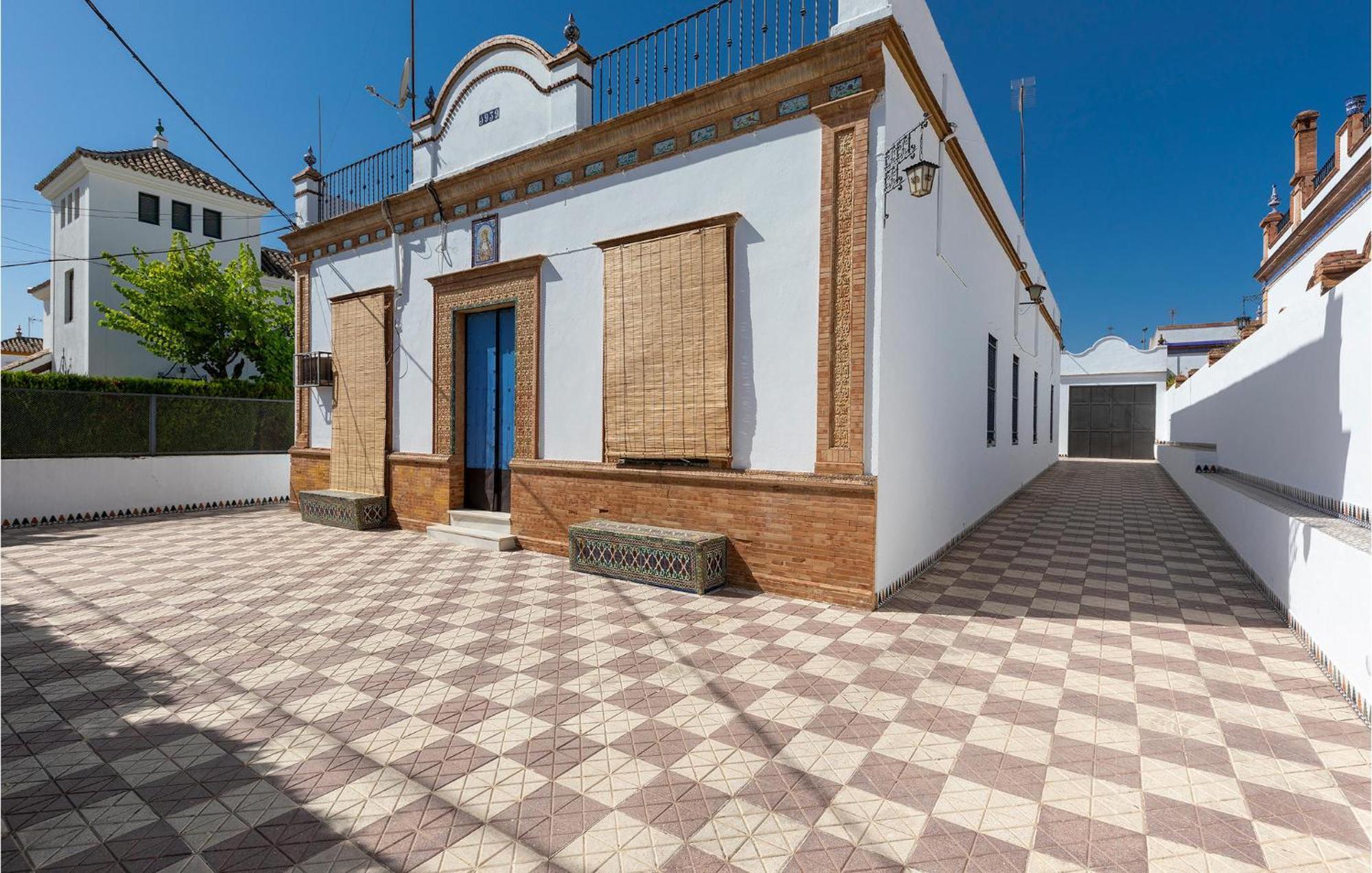 Lovely Home In Sevilla With Kitchenette Ginés Esterno foto